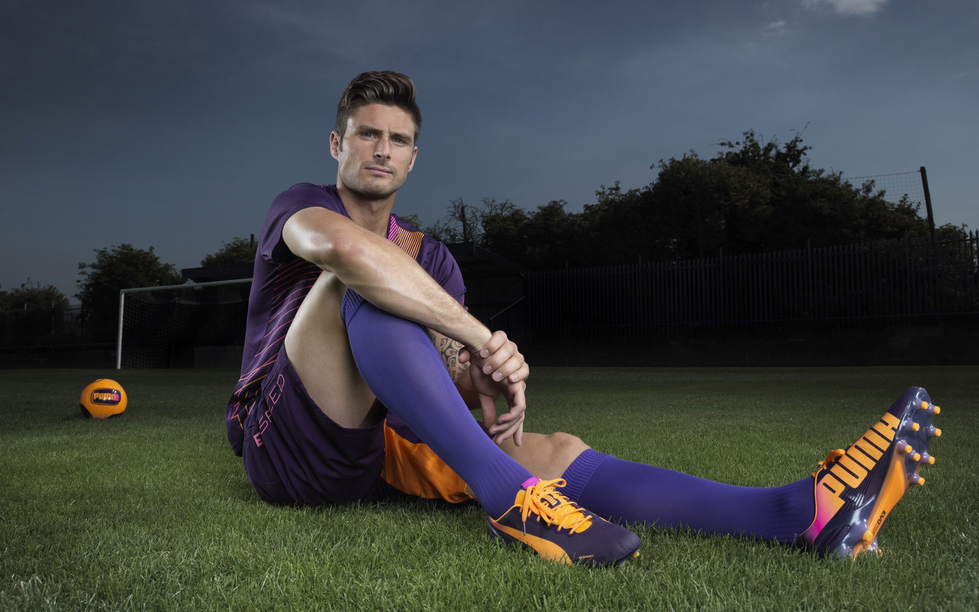 纳达尔迎来三赛季出色发挥，拜仁观众热烈欢呼！比赛高潮迭起