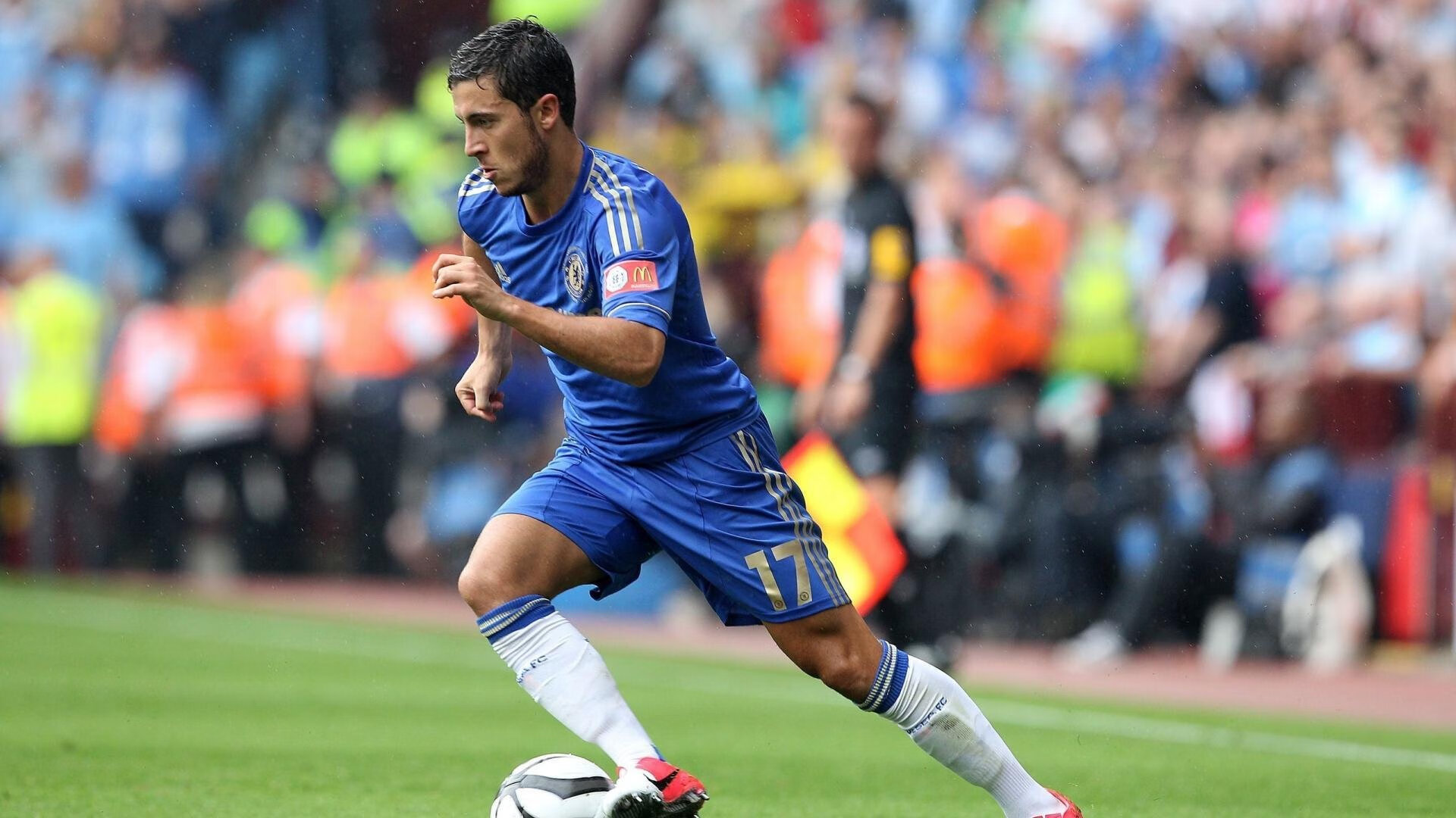 字母哥赛后谦逊发言登热搜,利雅得新月惊险阿森纳引发热议